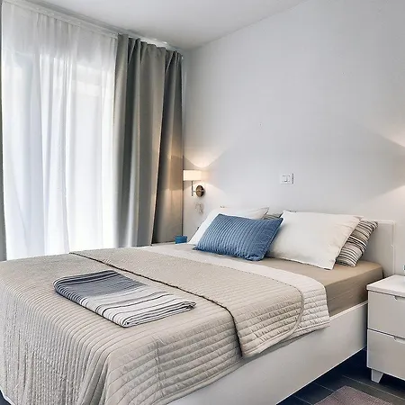 Holiday home Vili *